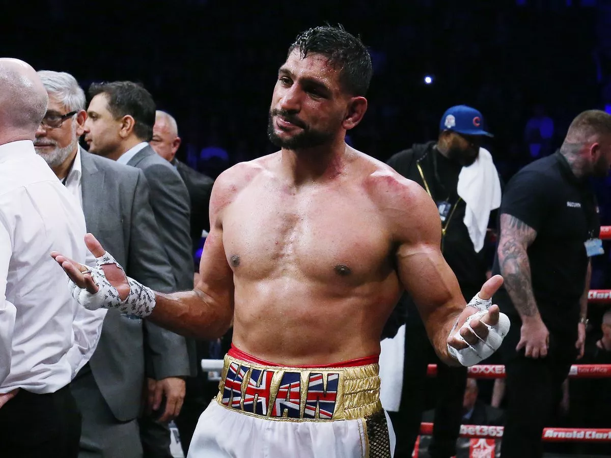Amir Khan sends message to Manny Pacquiao over Floyd Mayweather rematch