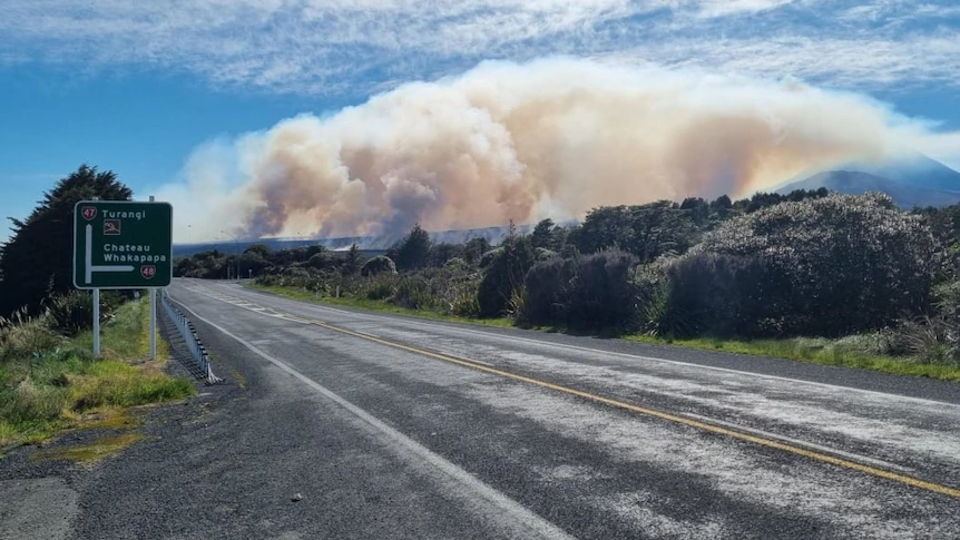 'Hellscape' fire in Tongariro National Park, New Zealand