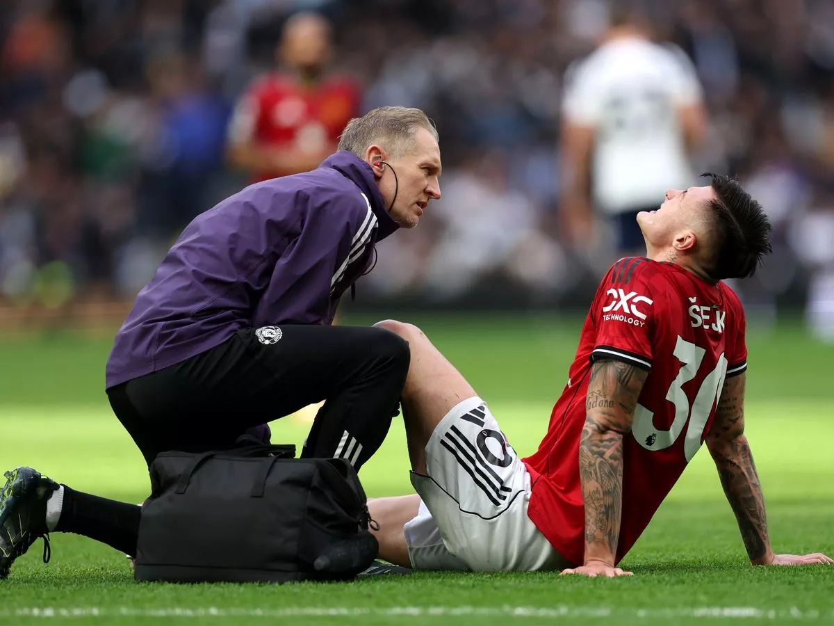 Benjamin Sesko injury update emerges amid nervous Man Utd wait