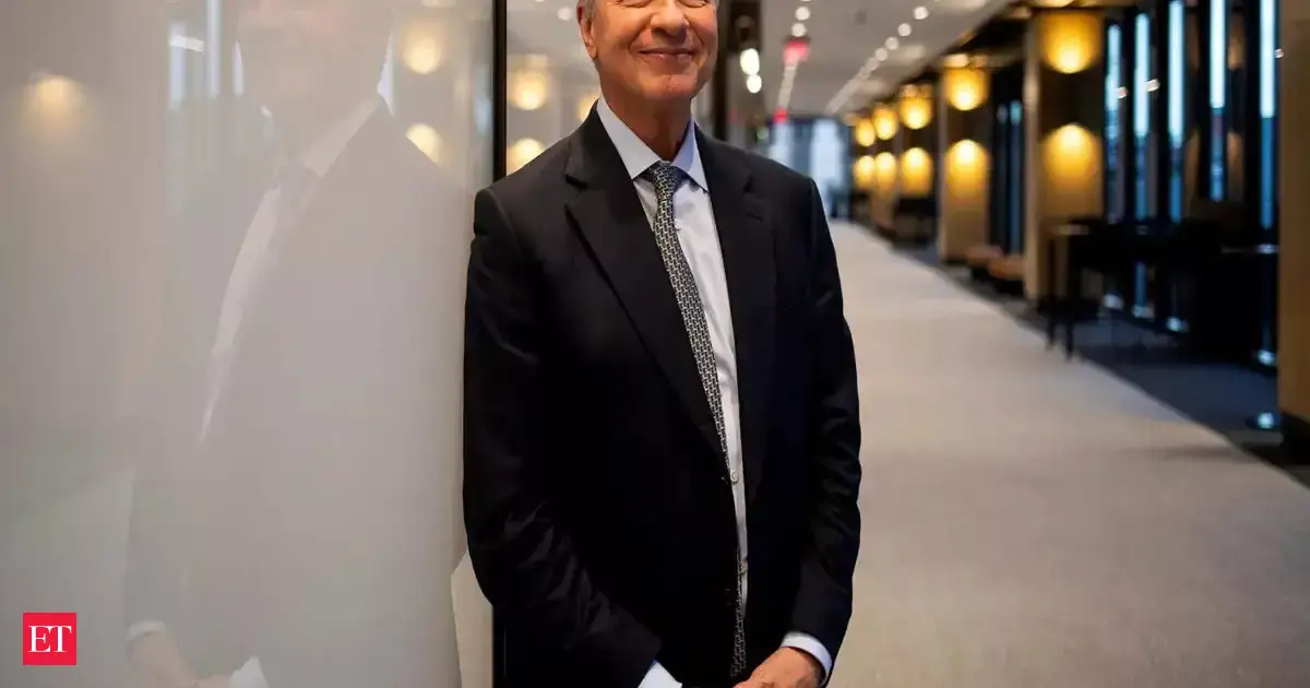 Jamie Dimon explains how JPMorgan's headcount will be steady or even increase despite US tech giants' layoff amid AI boom