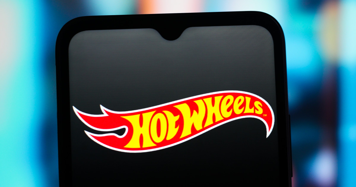Amazon Is Selling a Collectible Hot Wheels Race Car Set for $7