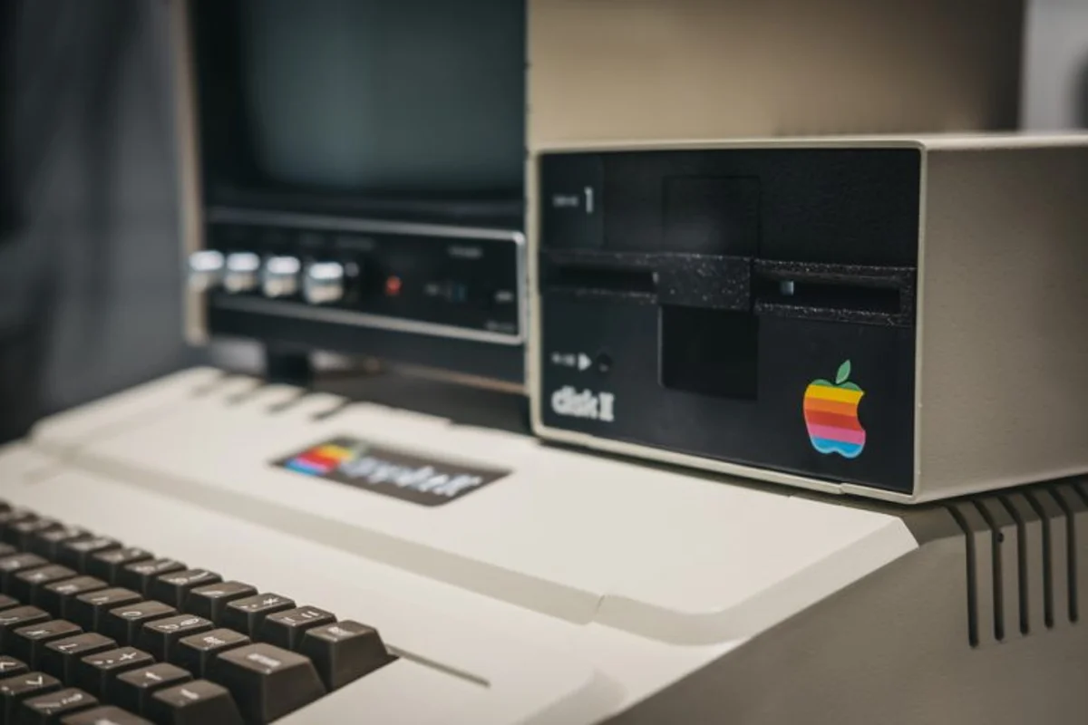 Old Apple Products Worth Money