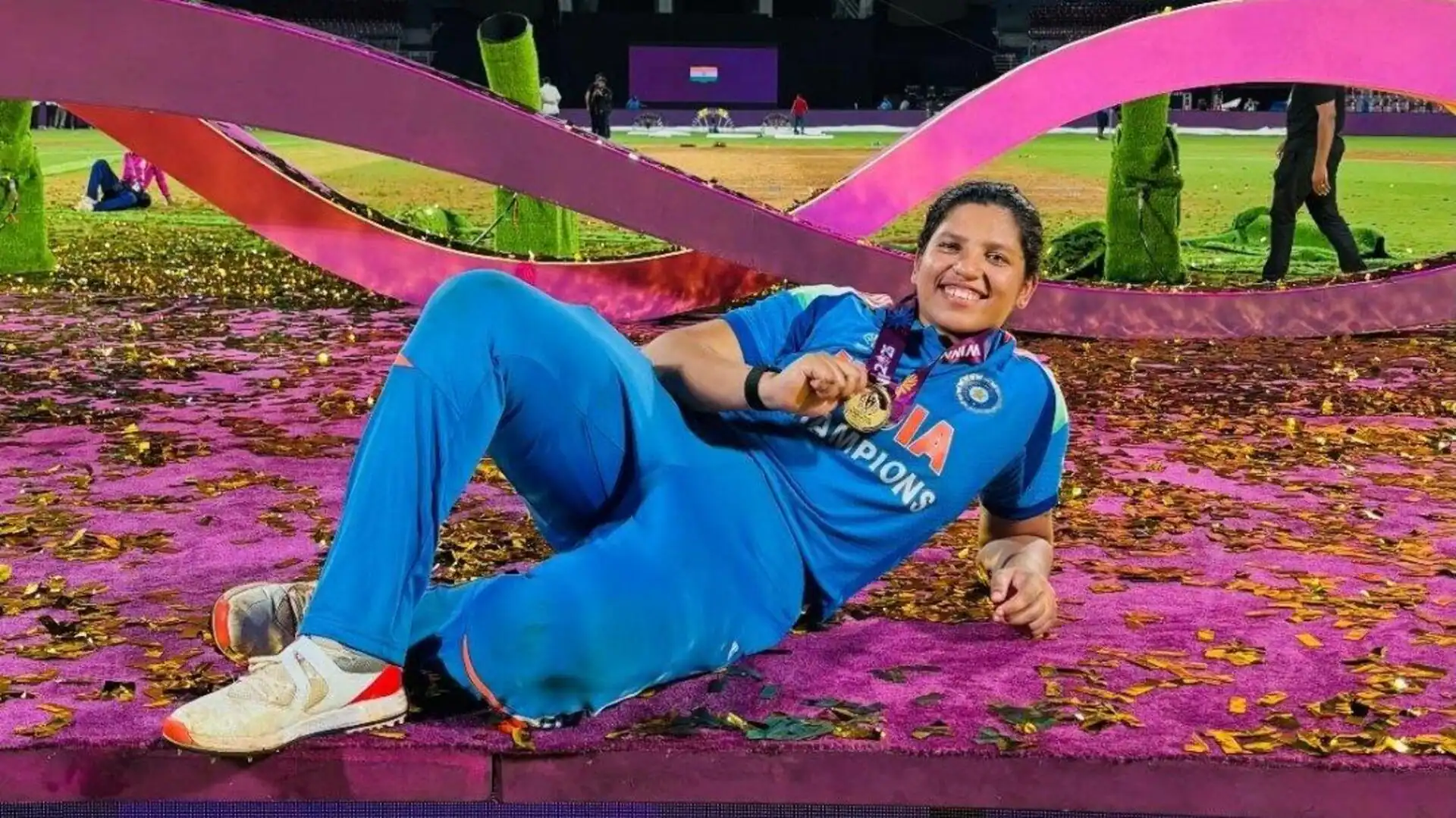 World Cup winner Richa Ghosh felicitated by West Bengal government