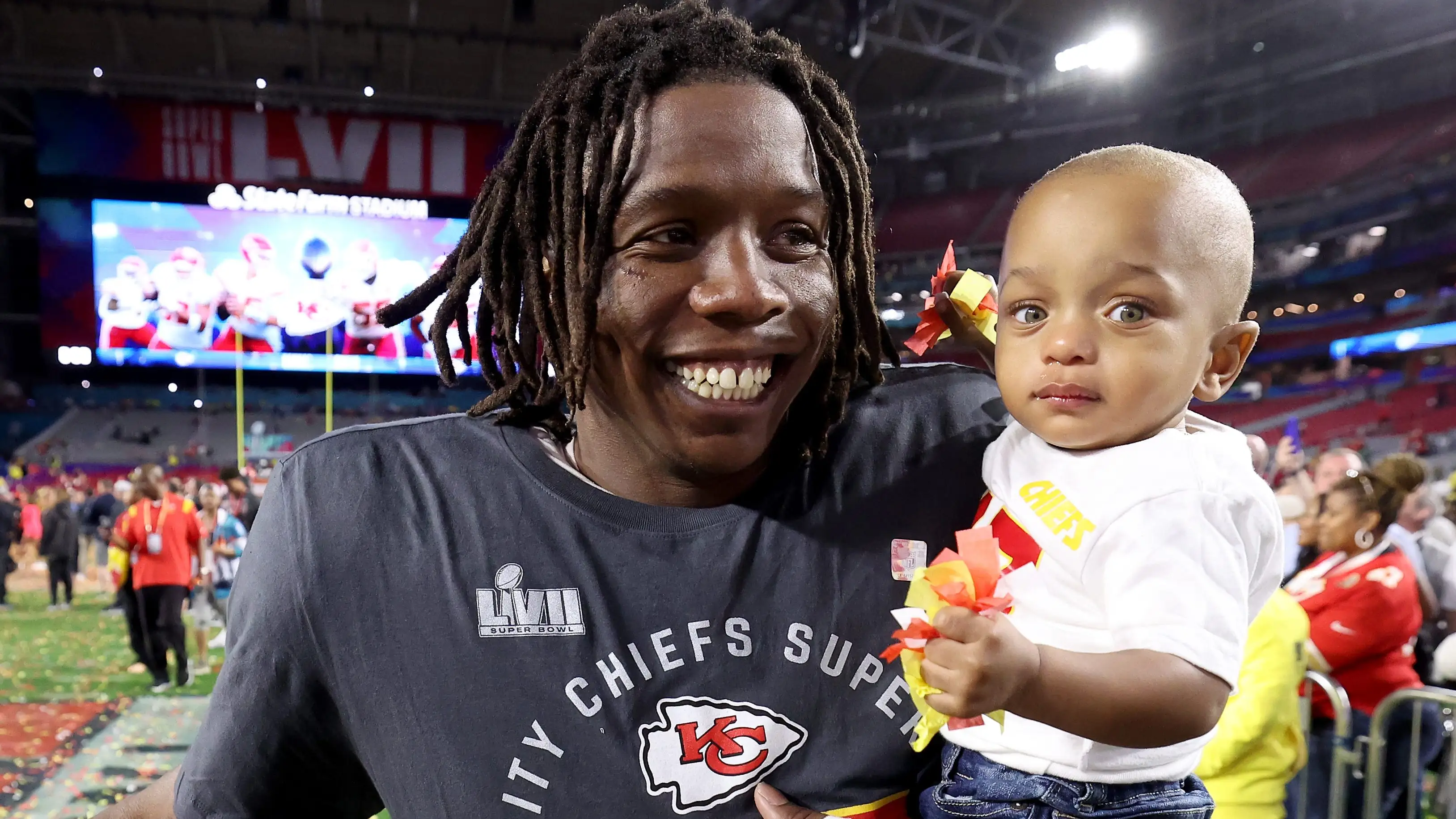 Patriots Add Playmaker, 2-Time SB Champ Ahead of Big Week 10