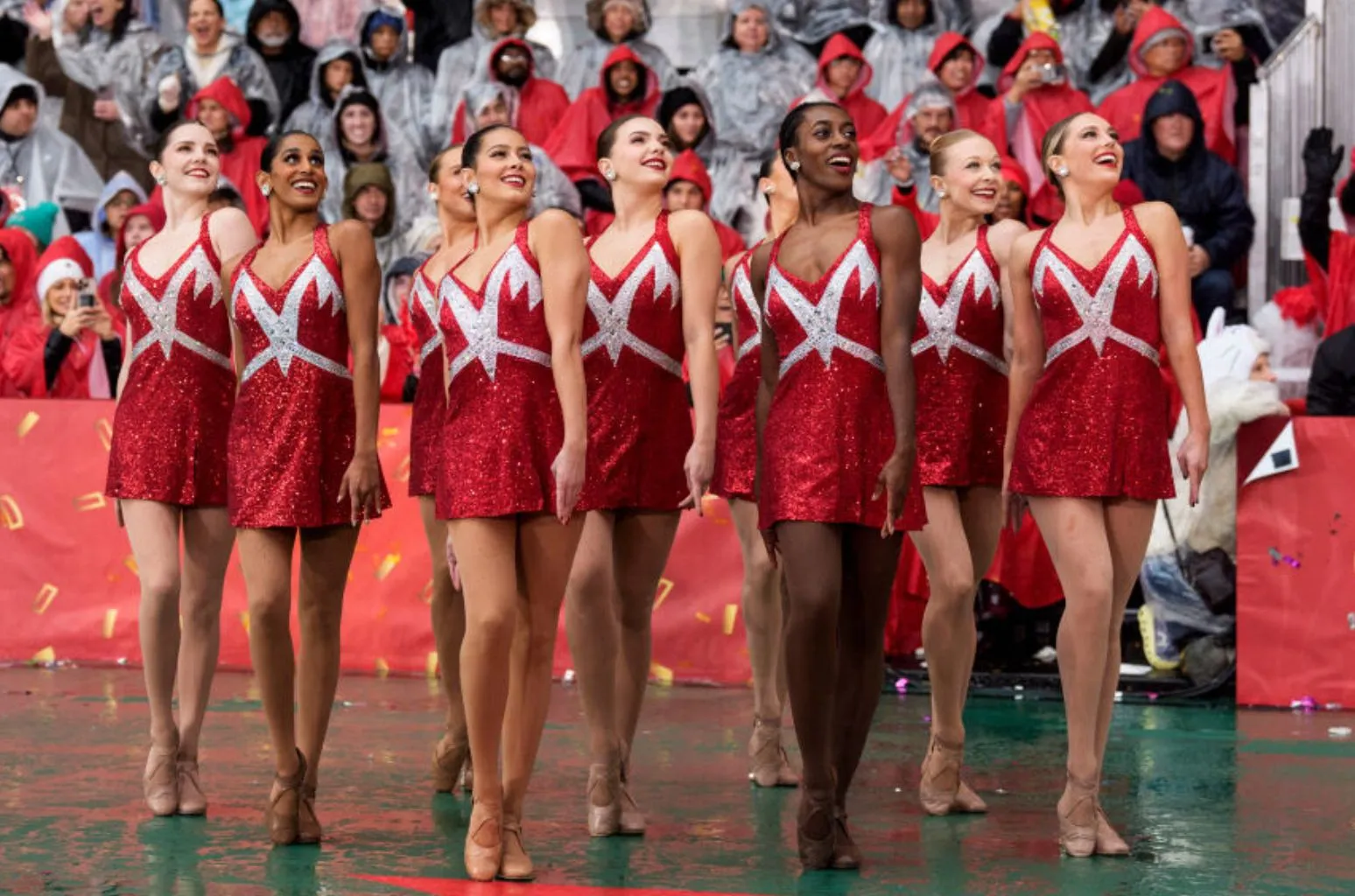 How to Get Affordable Tickets to ‘Christmas Spectacular’ Starring the Radio City Rockettes Online