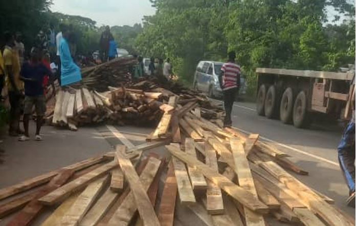 A/R: KG pupil killed after logs trapped him in gory accident at Aburaso