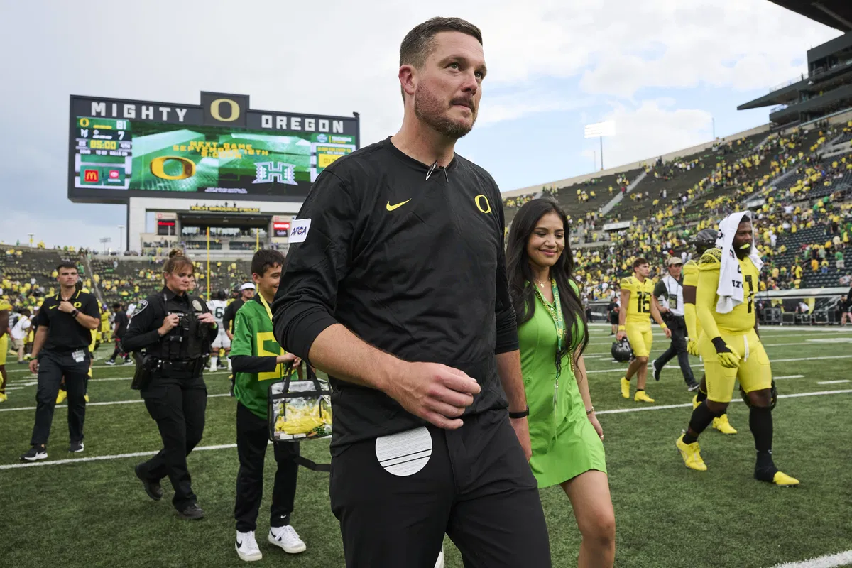 Dan Lanning Sends Clear Message to CFP Committee After Oregon Loses Big Time in Playoff Rankings