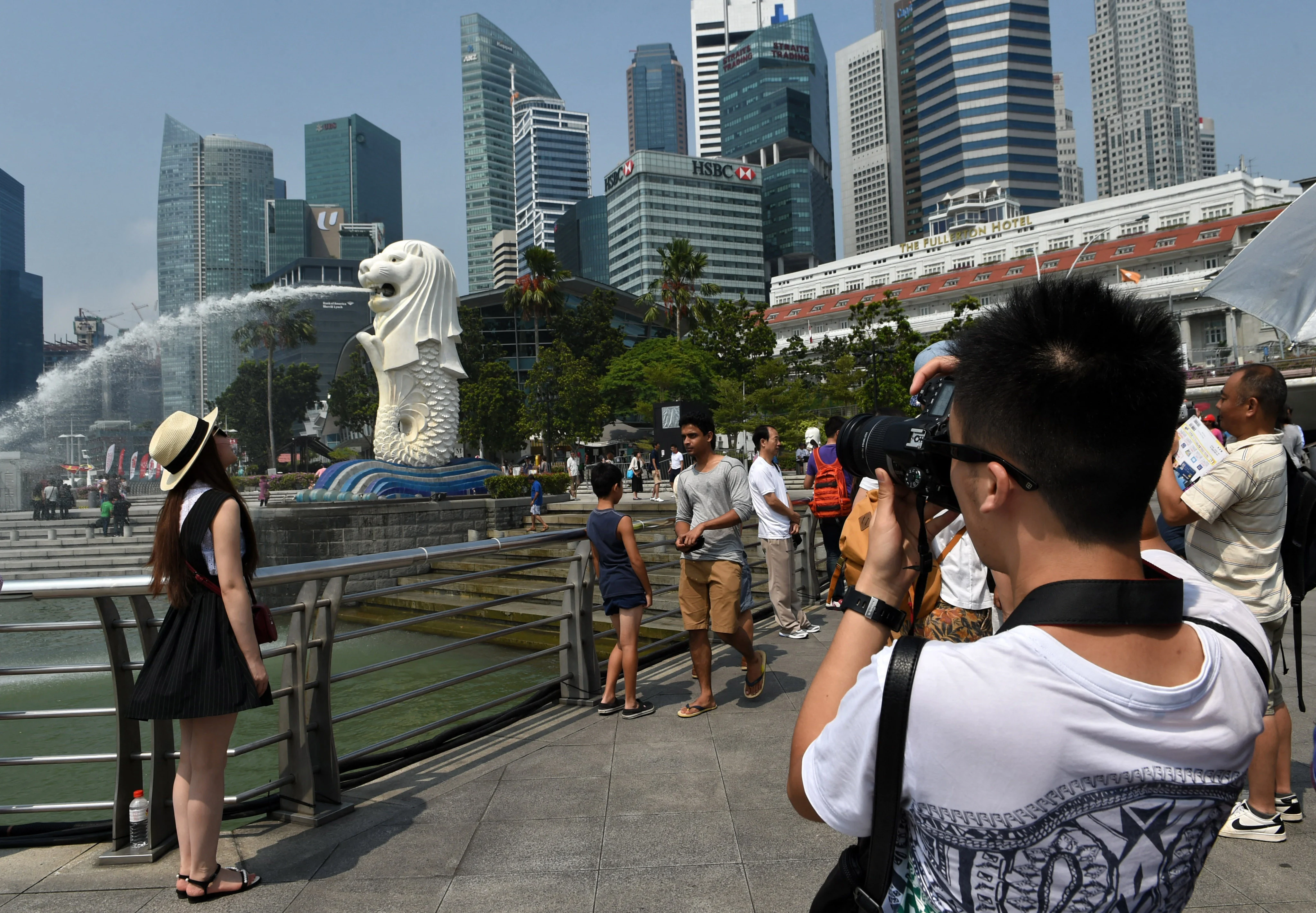 Chinese tourists flock to Singapore for ‘da ka’ moments, despite the high prices