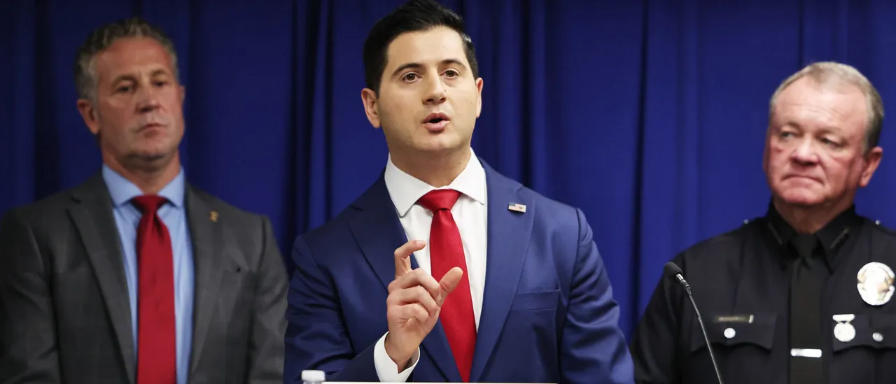 Top Trump Prosecutor Defies Bush-Appointed Judge Who Ruled He Can’t Do His Job