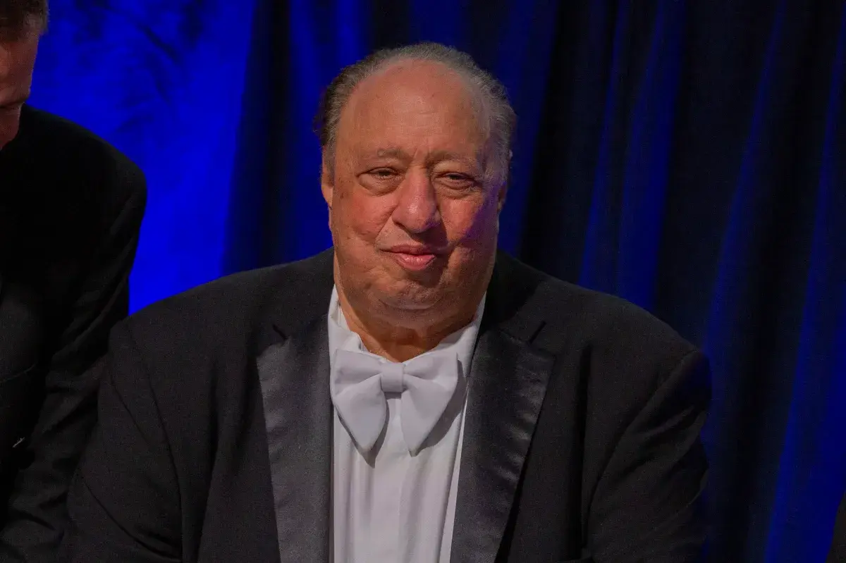 Supermarket Billionaire Threatens New York Exit After Mamdani Win