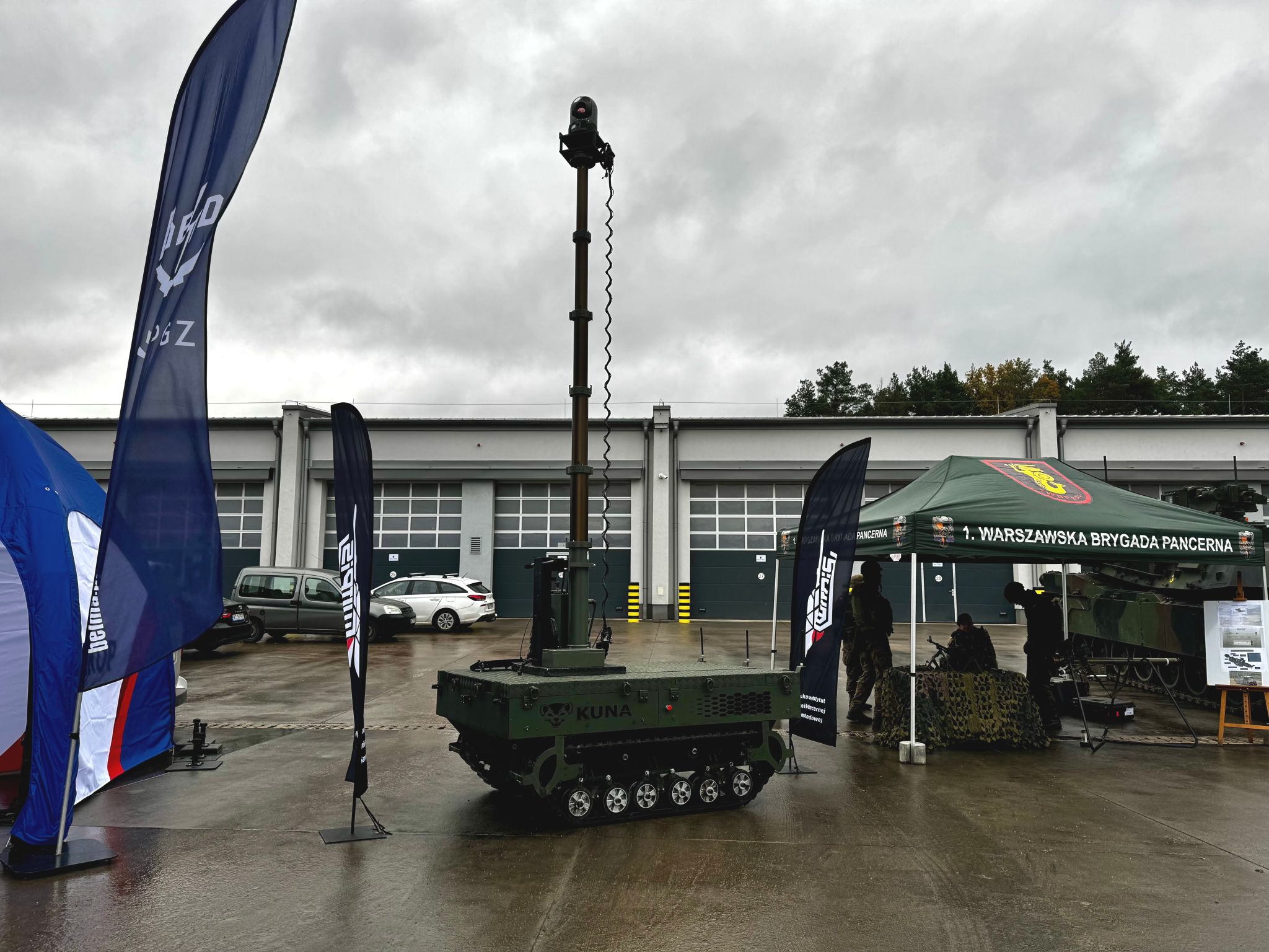 Polish consortium unveils modular robotic recon system to NATO