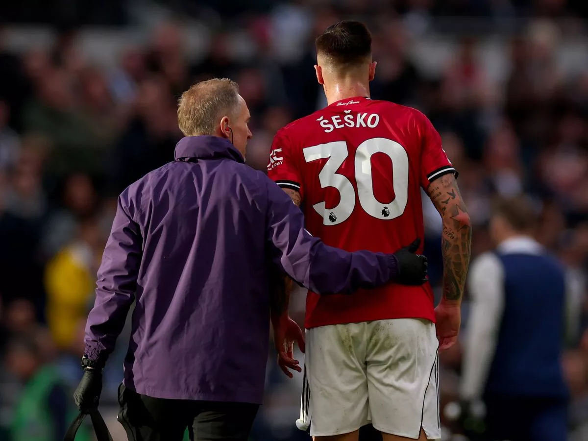 Sesko, Casemiro, Maguire, Mainoo - Man Utd injury news after triple blow vs Tottenham