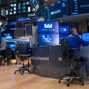 How to mirror the stock portfolios of Wall Street legends