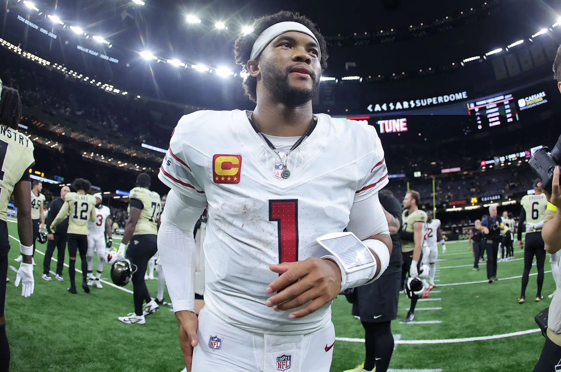 Doesn’t know how to play efficiently: LeSean McCoy torches Kyler Murray as Cardinals QB gets benched for Jacoby Brissett ahead of Seahawks game
