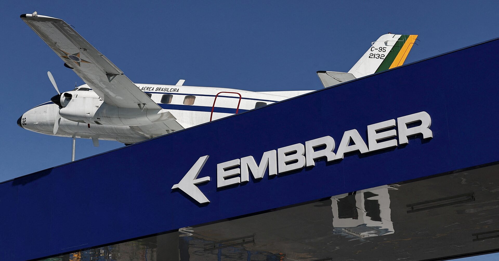 Embraer looks into new products, stresses financial discipline - Reuters