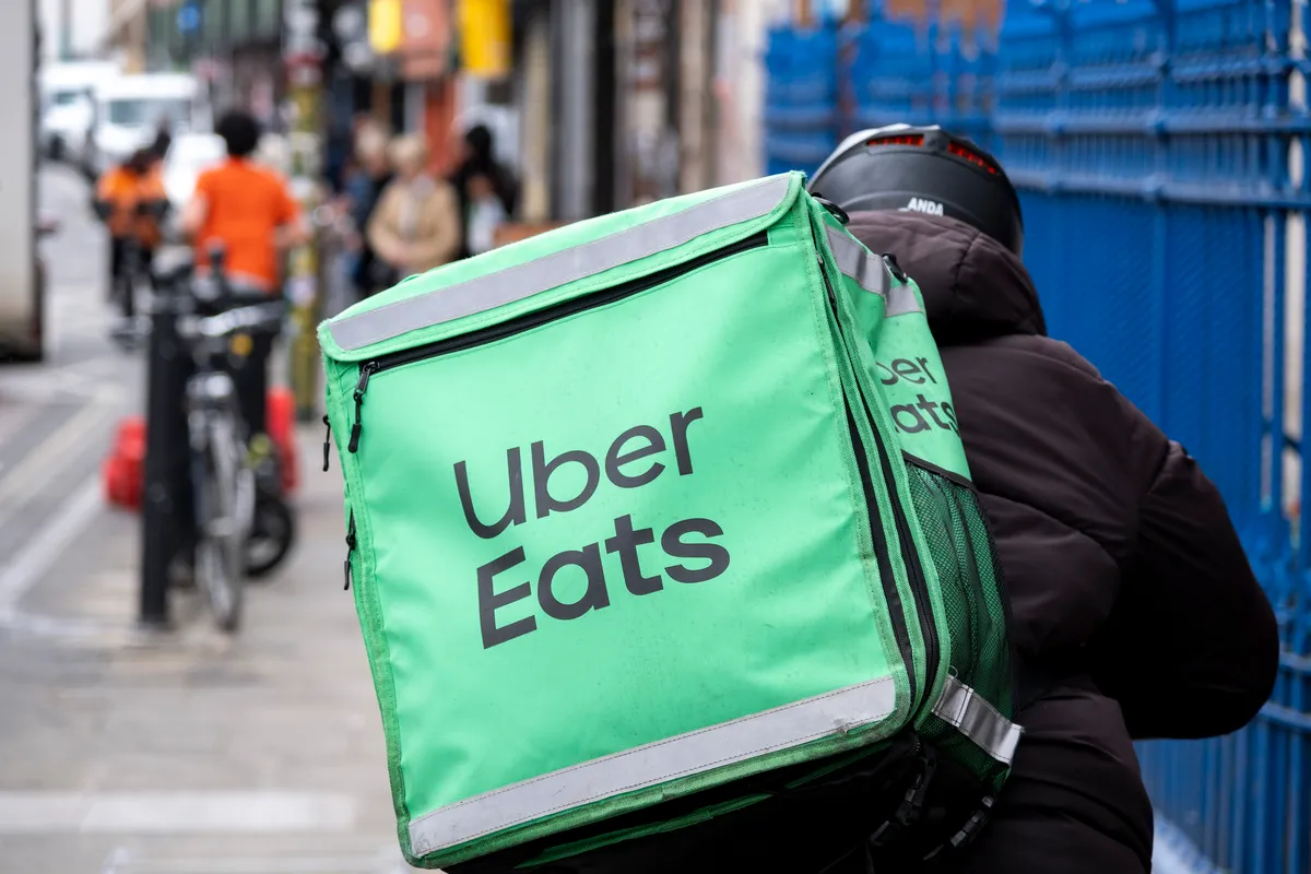 Uber Eats new tech aims to beat Deliveroo in Christmas delivery war