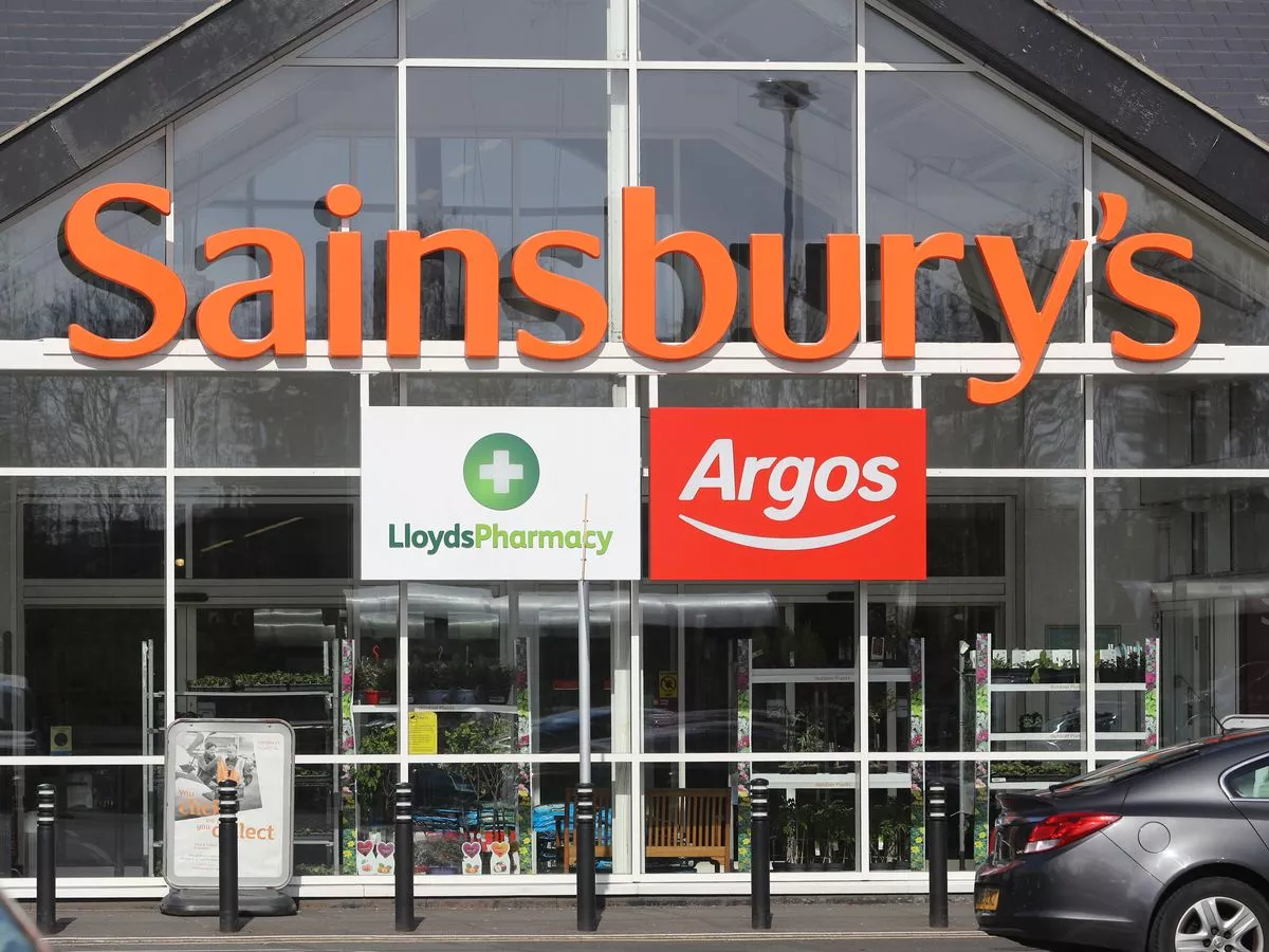 Sainsbury's customer snags 1p deal in huge reduction in time for Christmas Day