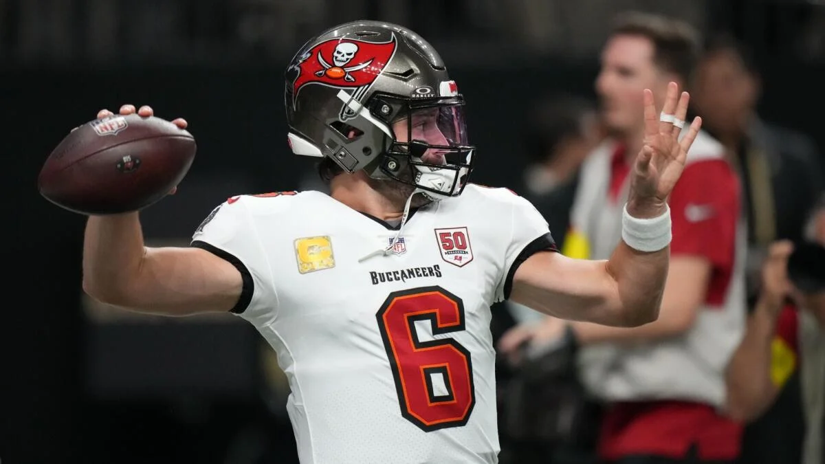 Model locks in Patriots vs. Buccaneers picks, score prediction, SGP for NFL Week 10