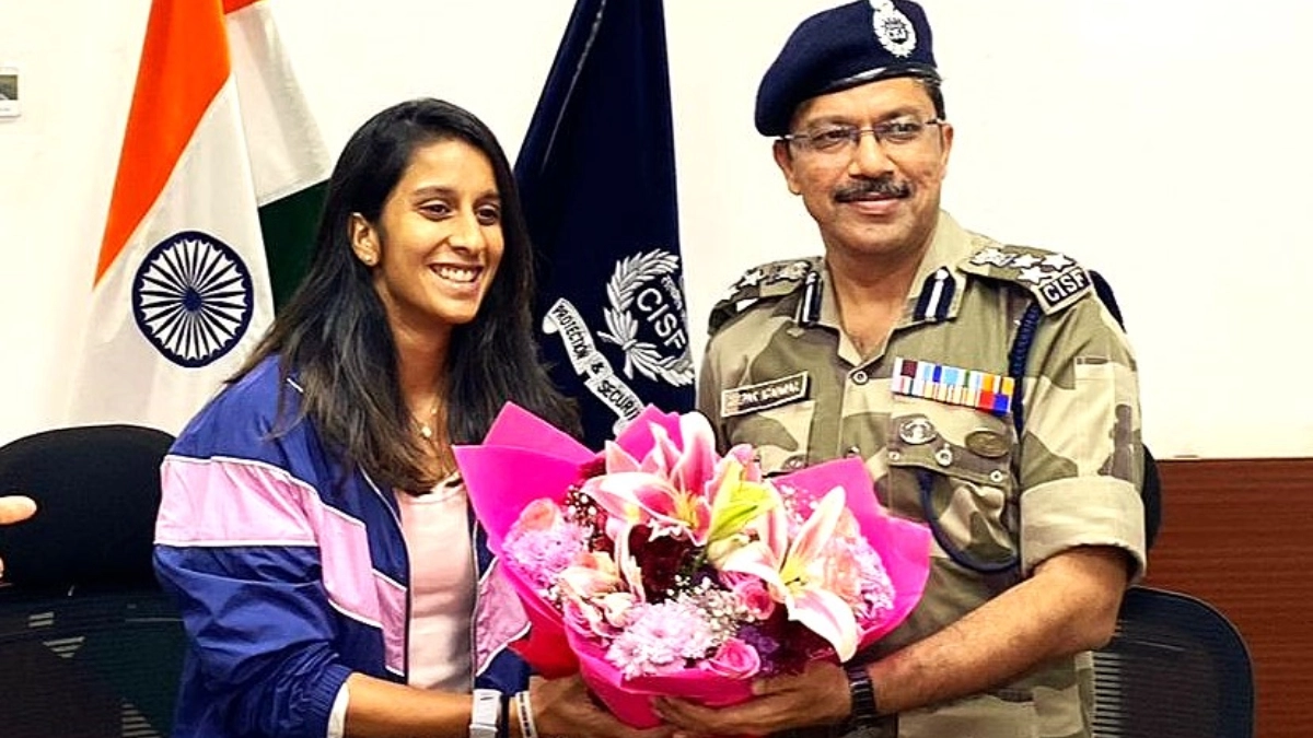 Jemimah Rodrigues Honoured by CISF Personnel at ASG Mumbai Airport After Starring in India’s ICC Women’s World Cup 2025 Victory (See Pics)
