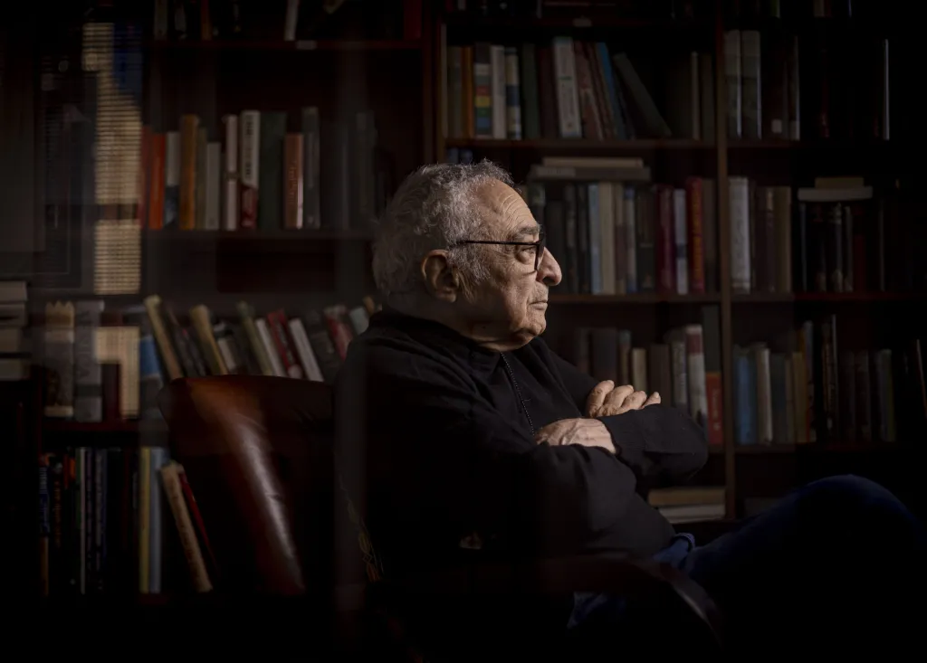 Ron Grossman says farewell after 50 years of witnessing history