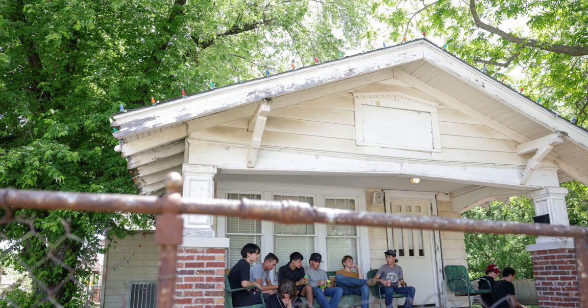 5 questions with Jimmie Tramel on his new Outsiders book