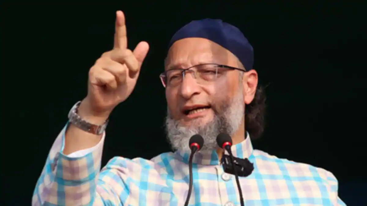 Owaisi Censures Tejashwi Yadav For `Thinking` People With Beards, Topis Are Extremists