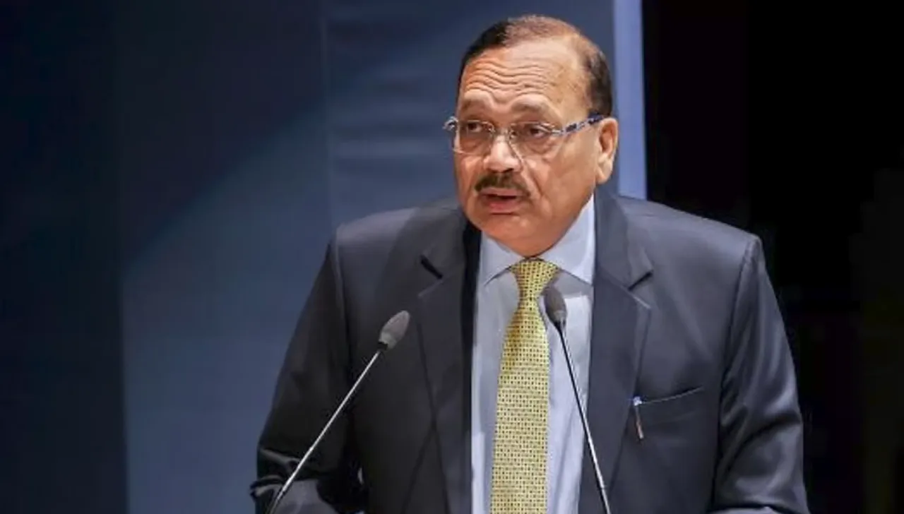 ഓണ്ലൈന് അതിക്രമങ്ങള് വനിതാ മാധ്യമപ്രവര്ത്തകരുടെ ആത്മവിശ്വാസത്തെയും സുരക്ഷയെയും ദുര്ബലപ്പെടുത്തുന്നു: ജസ്റ്റിസ് സൂര്യകാന്ത്