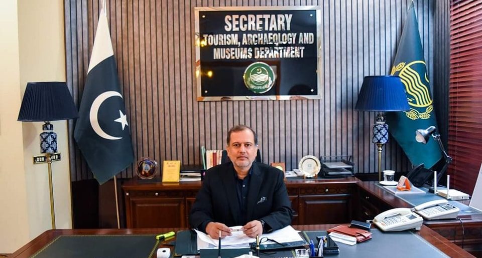 Quality roads to bring ease and prosperity in Faisalabad: Commissioner