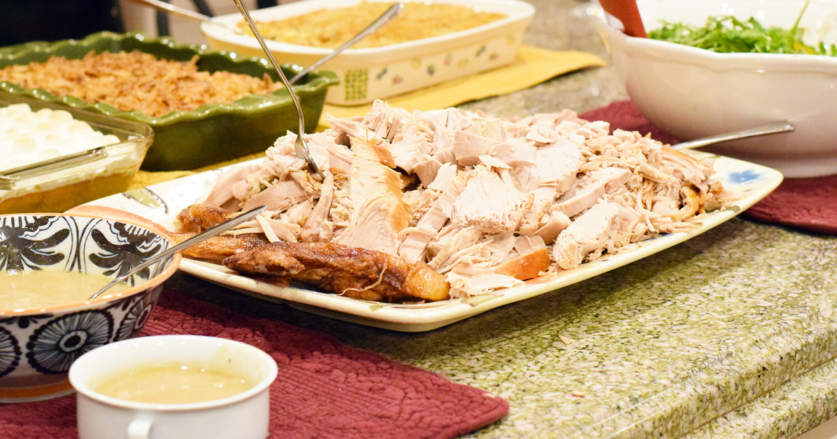 The Hot Food Hosting Hack Every Holiday Cook Needs to Know