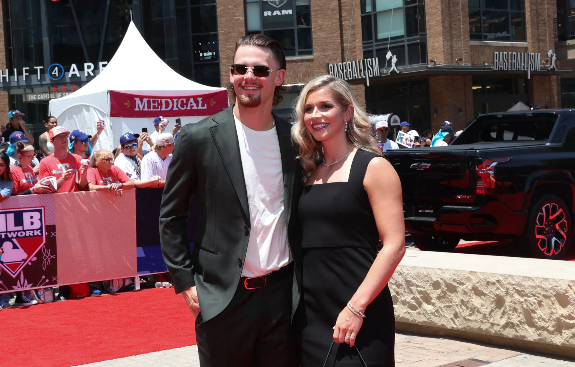 Bobby Witt Jr.'s wife Maggie drops 3-word message after Royals' superstar sweeps 2025 Platinum Glove and Silver Slugger awards