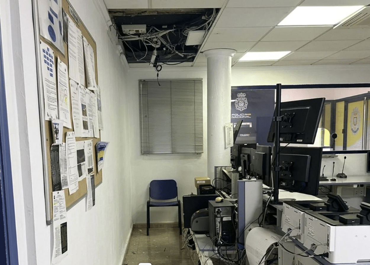 Ceiling Collapse Injures Emergency Call Operator in San Javier