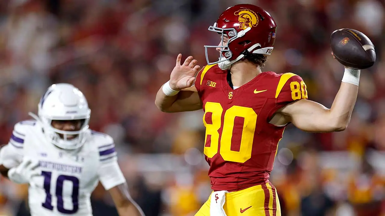 USC football pulls off elaborate deception to fool Northwestern in fake punt play: 'Got to pay attention'