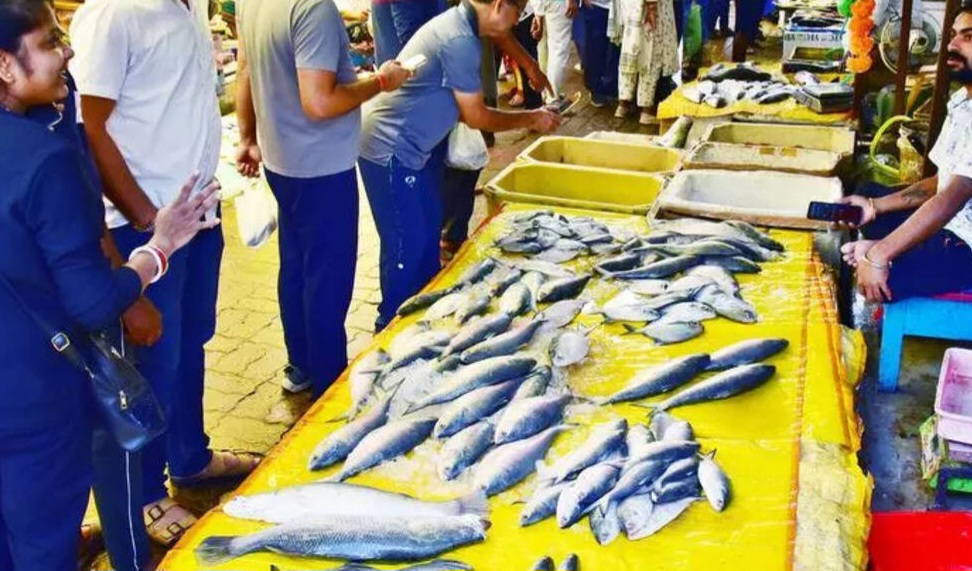 Odisha’s Chadakhai Spirit Dampened as Thursday Brings a Quiet Day for Non-Veg Markets