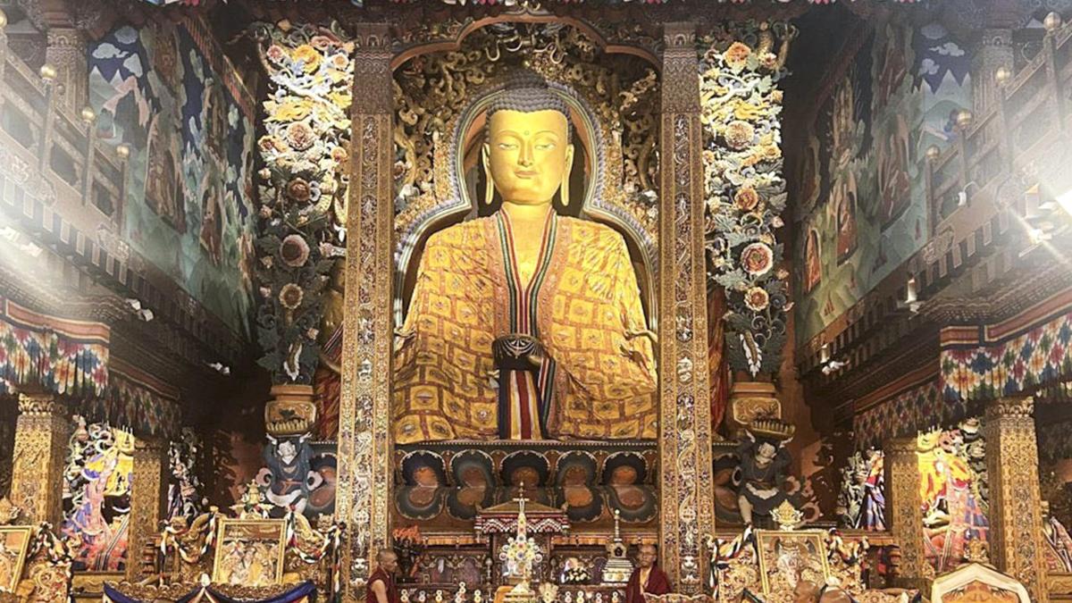 PM Modi lauds Bhutanese leadership for welcome accorded to Buddha's relics from India