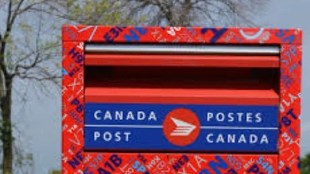 Postal workers warn cabinet’s delivery cuts will gut Canada Post