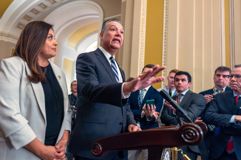 Philp: By staying in Washington, Padilla chose the easy path