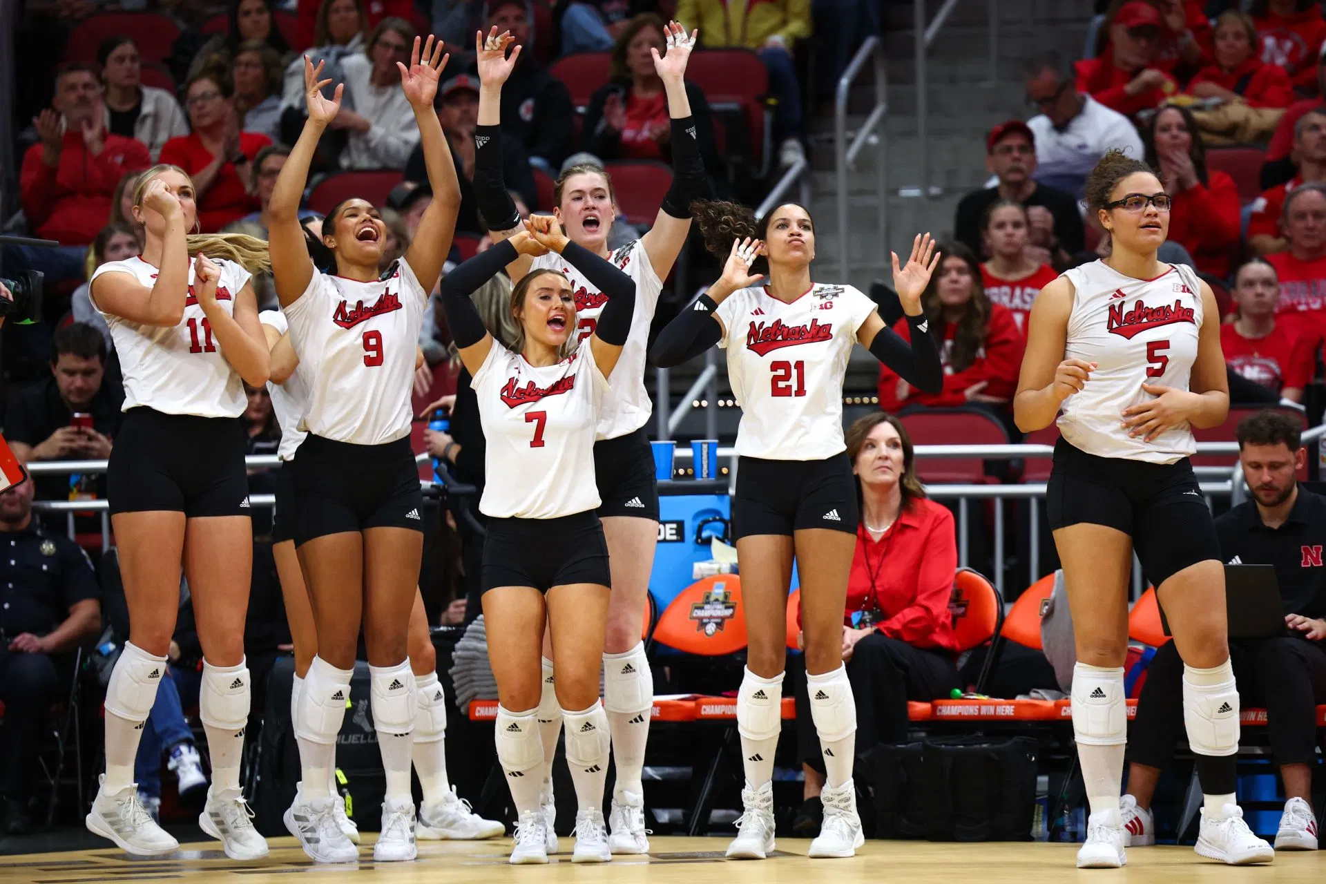 Nebraska Volleyball Weekly Recap: Key takeaways as Huskers stay undefeated at 24-0 after victories over Illinois and Minnesota