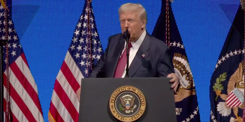 Trump touts private job creation, slimmer government payroll