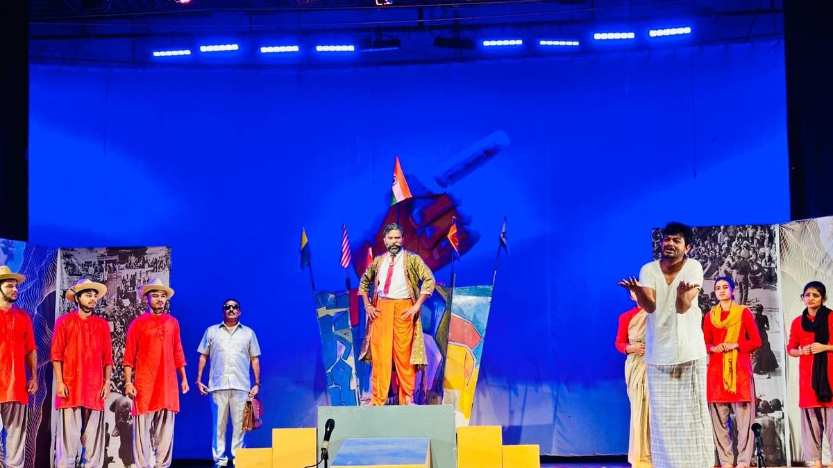 Play in Karnataka’s Shivamogga pays tribute to playwright Safdar Hashmi