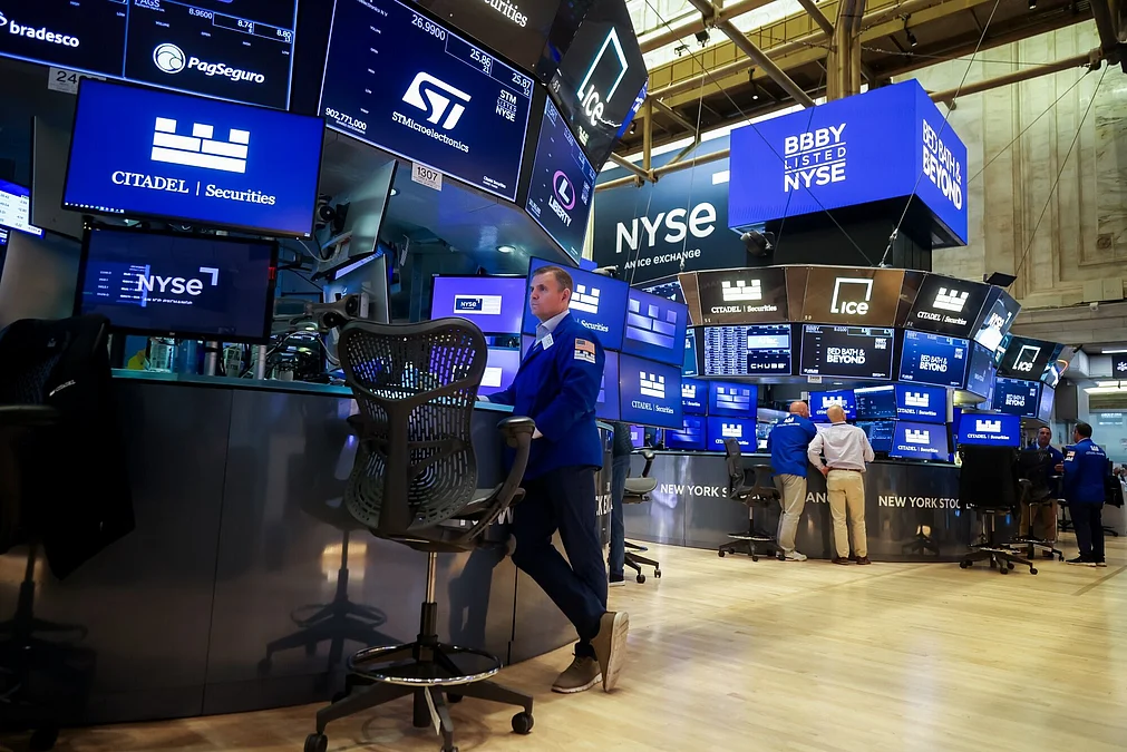 Markets boosted by hopes for deal to end US shutdown