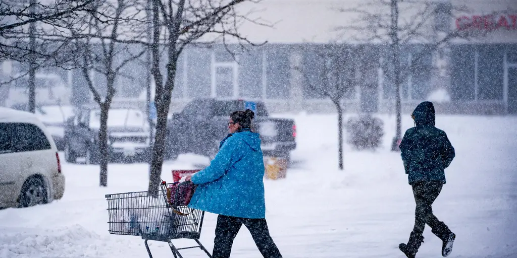 Ultimate winter storm survival kit: Key essentials you need before it snows