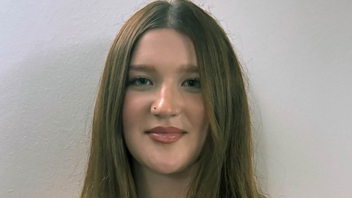 'I was exposed to porn': Teenager and mum join legal action to ban smartphones in schools