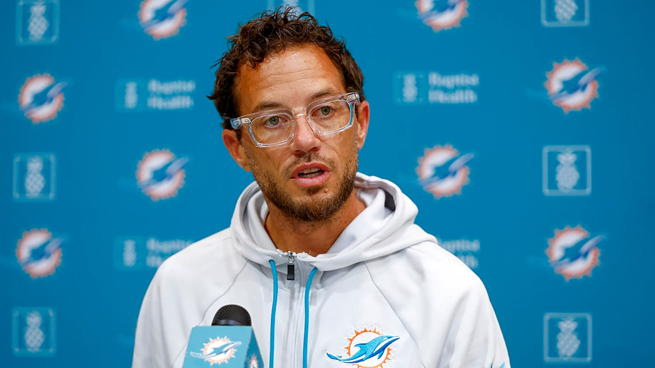 Dolphins' Mike McDaniel opens up about 'exhausting' nature of NFL rumors