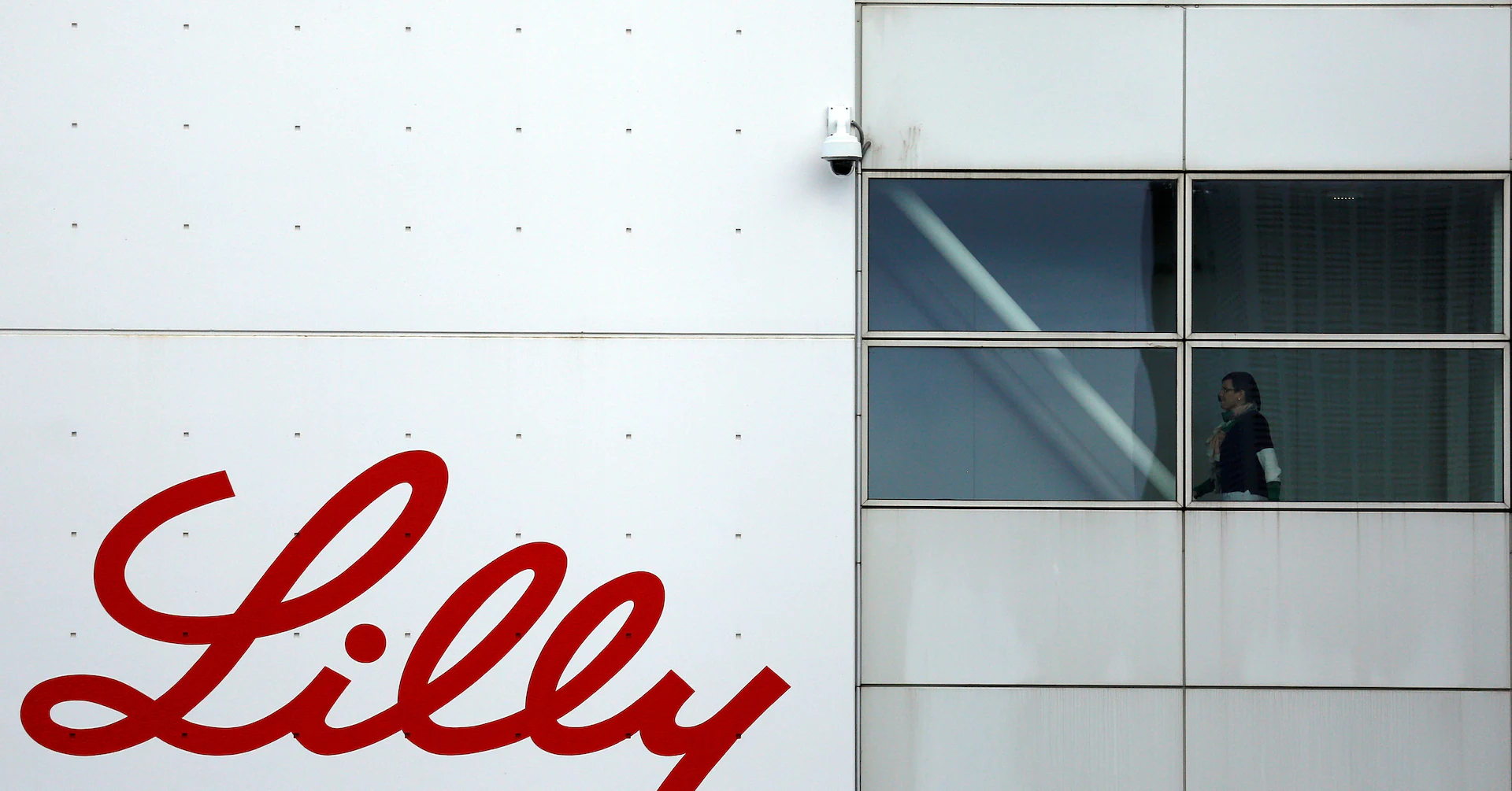 Eli Lilly signs deal for MeiraGTx's gene therapy for severe eye disease