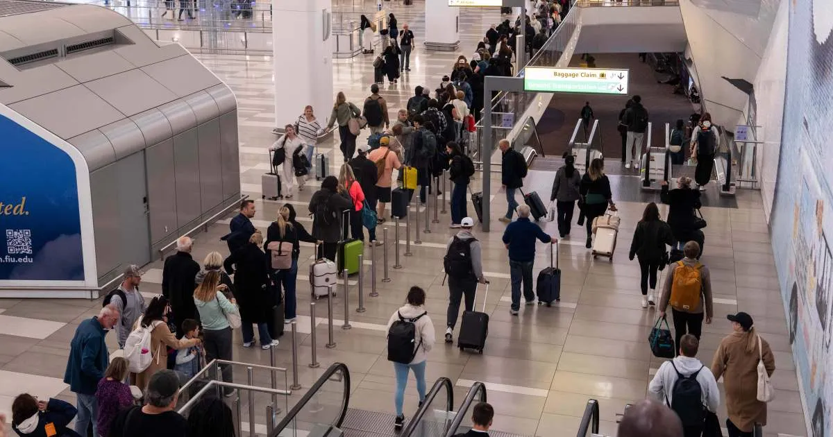 Airlines cancel 3,200 US flights amid fears travel could ‘slow to trickle’
