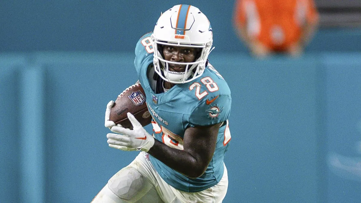 De'Von Achane Clears Stance on His Dolphins Situation Following Serious Trade Interest