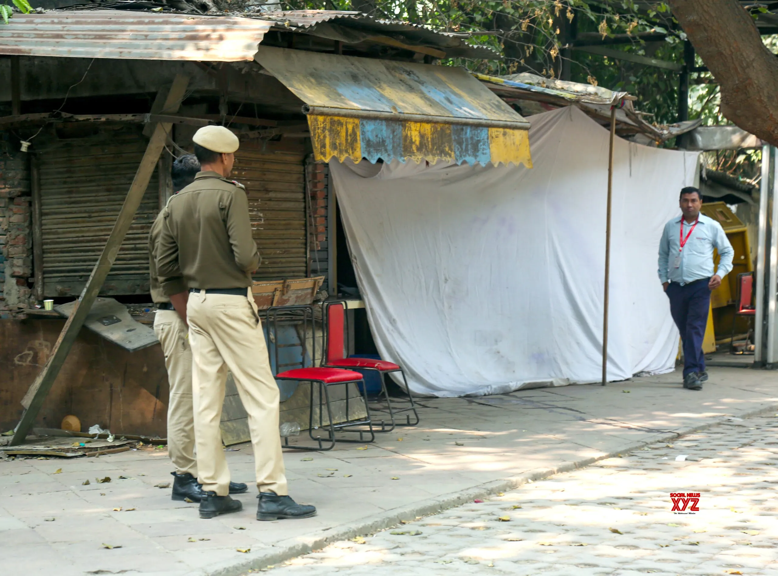 New Delhi: Police seal site after suicide incident #Gallery