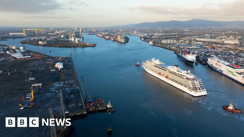 £100m 'global players' wind farm deal to create 300 jobs