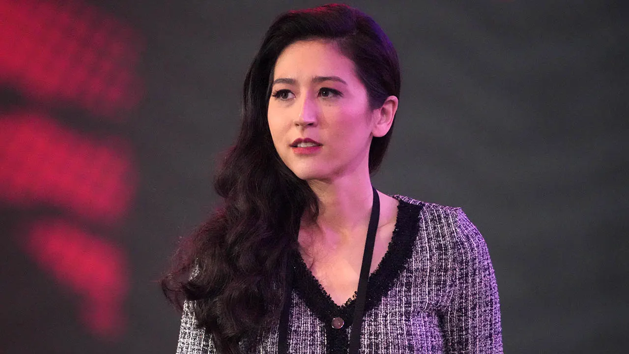 ESPN star Mina Kimes 'deeply embarrassed' after promoting solitaire app