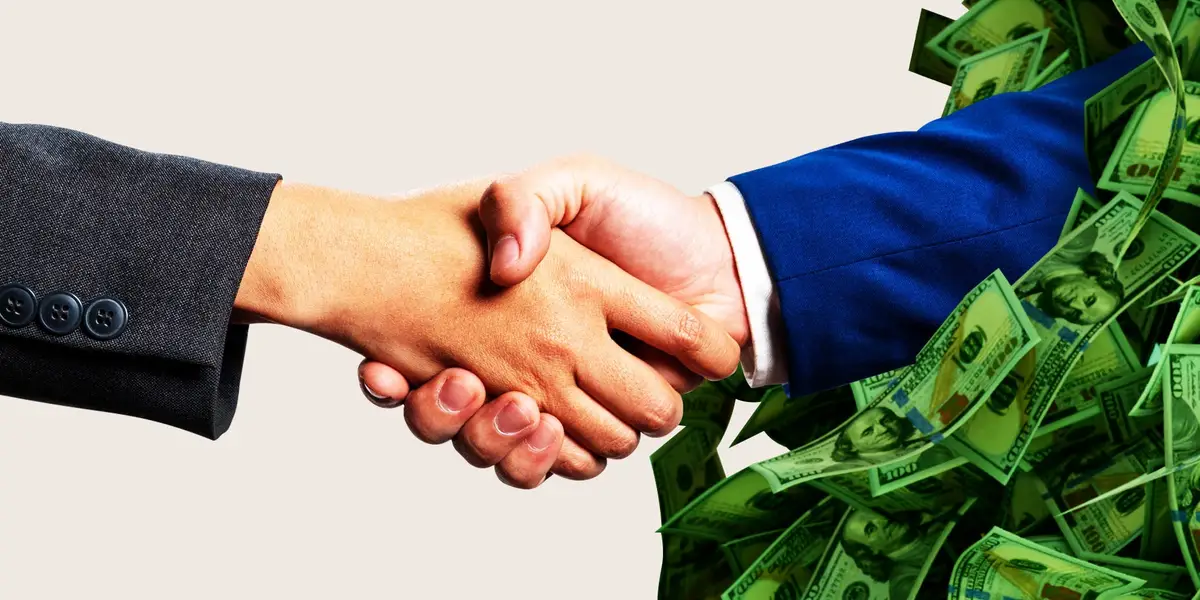 Hedge Fund Billionaires Want Portfolio Managers, Employees to Stay